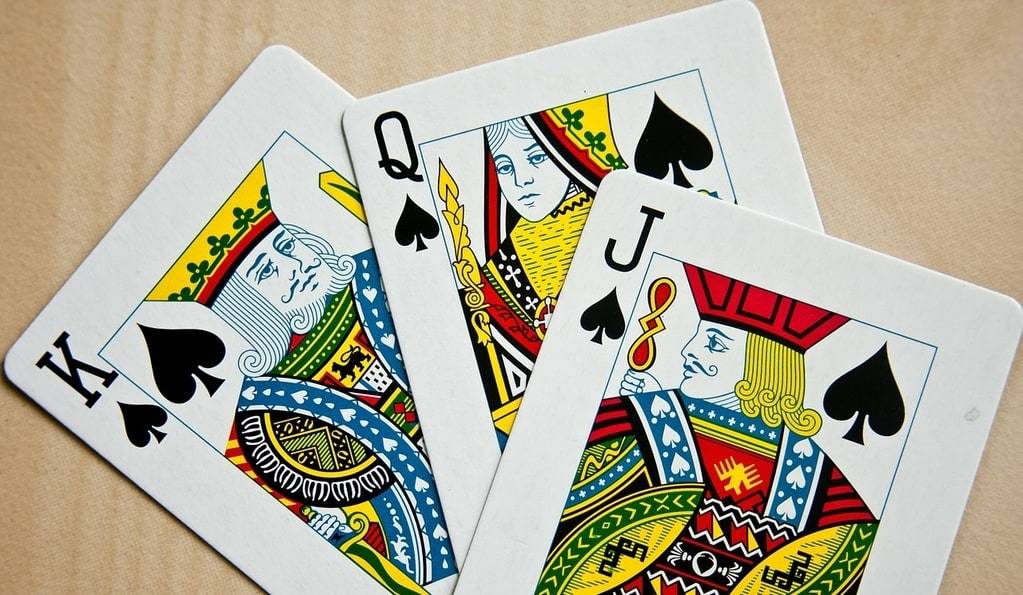 Quels sont les meilleurs sites pour jouer à la Belote ?